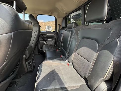 Used 2019 RAM 1500 Laramie AWD/4WD image 10