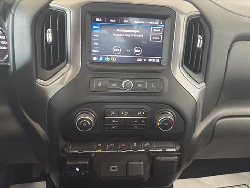 Used 2020 Chevrolet Silverado 1500 Custom w/ Custom 2.7L Value Package AWD/4WD image 17
