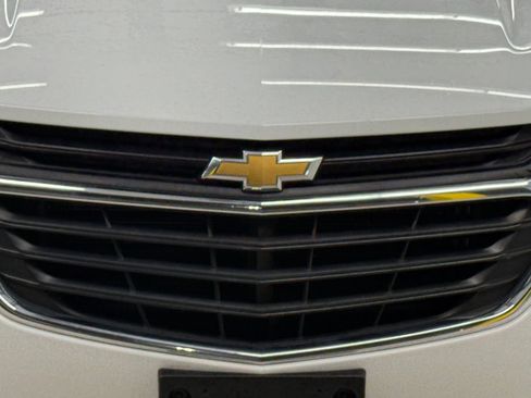 Used 2019 Chevrolet Equinox LT AWD/4WD image 5