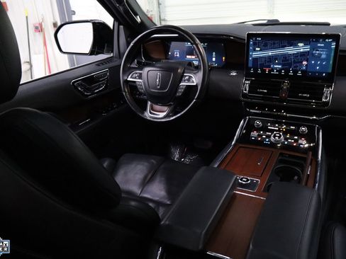 Used 2022 Lincoln Navigator L Reserve image 32