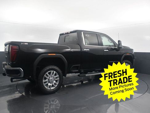 Used 2024 GMC Sierra 2500 SLT w/ SLT Premium Package image 2