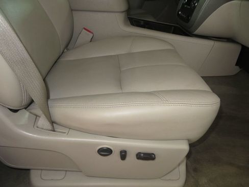 Used 2010 GMC Sierra 2500 SLT w/ SLT Convenience Package AWD/4WD image 34