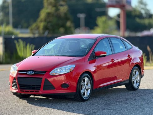 Used 2014 Ford Focus SE FWD image 6