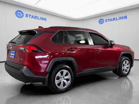 Used 2021 Toyota RAV4 LE FWD image 9