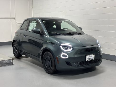 New 2025 FIAT 500 e FWD image 1