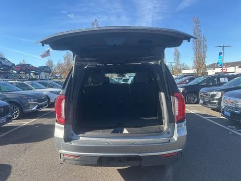Certified 2022 GMC Yukon SLT w/ SLT Luxury Package image 11