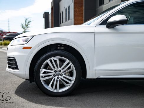 Used 2018 Audi Q5 2.0T Premium Plus w/ Premium Plus Package AWD/4WD image 8