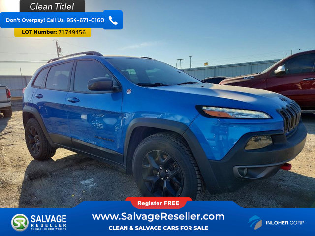Used 2017 Jeep Cherokee Trailhawk AWD/4WD image 5