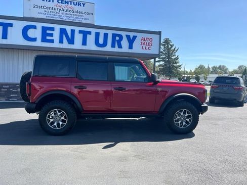Used 2025 Ford Bronco Badlands AWD/4WD image 14