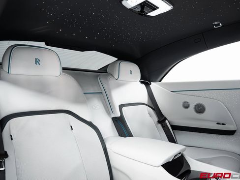 Used 2025 Rolls-Royce Spectre Black Badge image 33