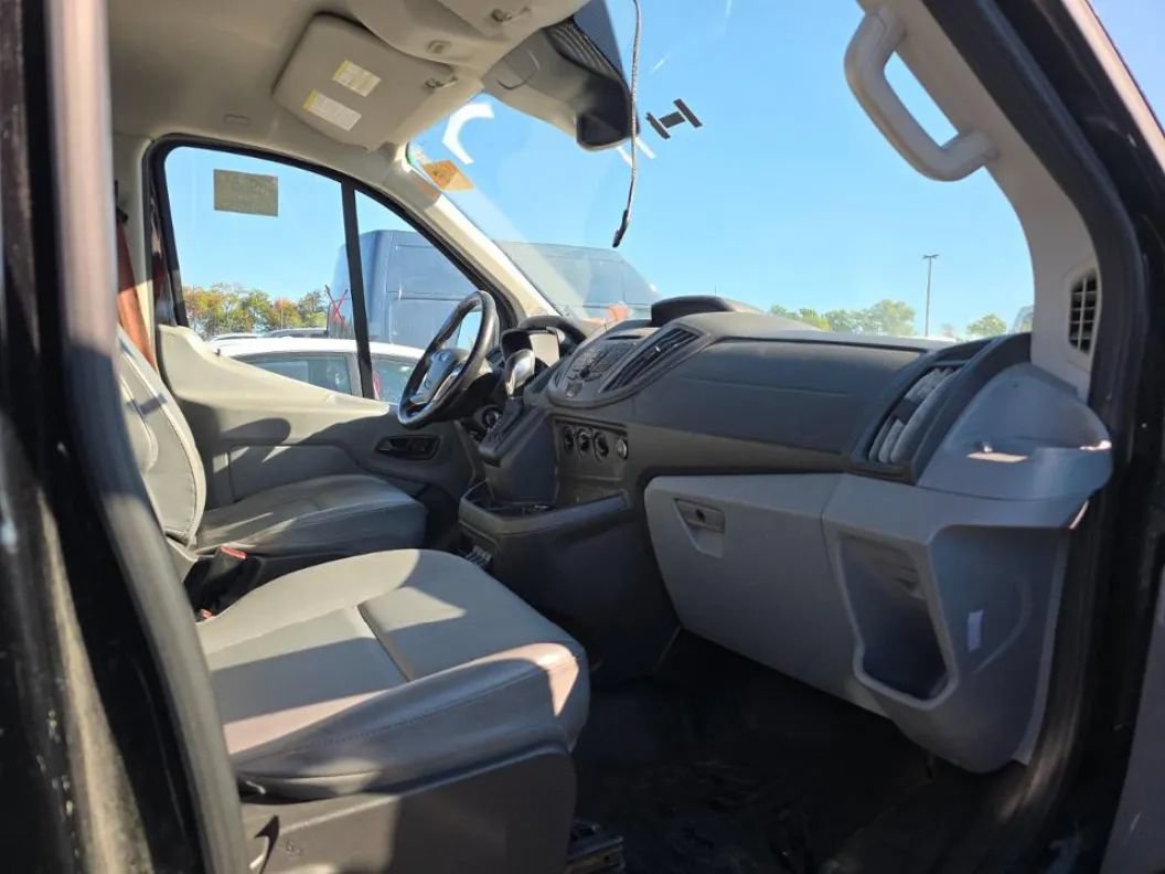 Used 2019 Ford Transit 150 130 Low Roof w/ Exterior Upgrade Package RWD image 2