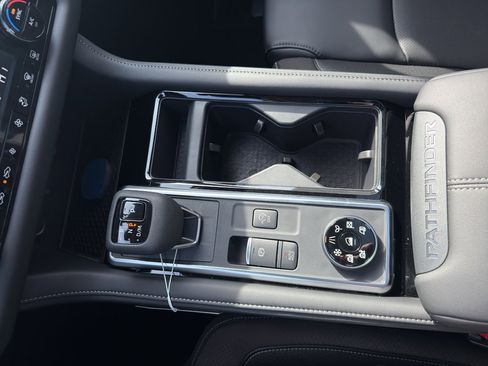 New 2026 Nissan Pathfinder SL image 22