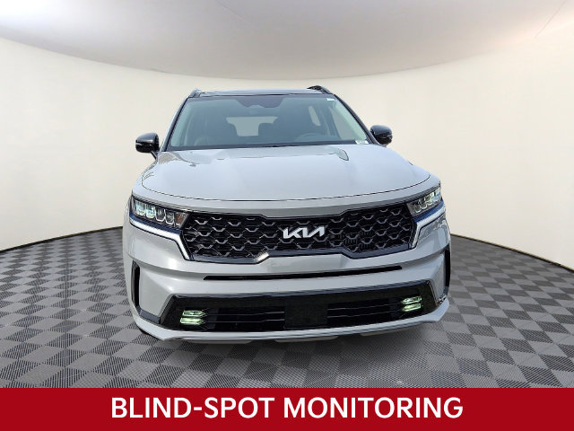 Certified 2023 Kia Sorento EX w/ Panoramic Sunroof Package FWD image 2