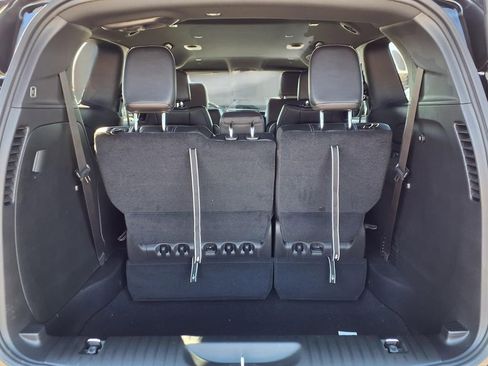 New 2026 Chrysler Pacifica Select AWD/4WD image 27