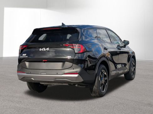 New 2026 Kia Sportage S AWD/4WD image 4