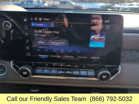 Used 2024 Chevrolet Colorado ZR2 w/ Safety Package image 22