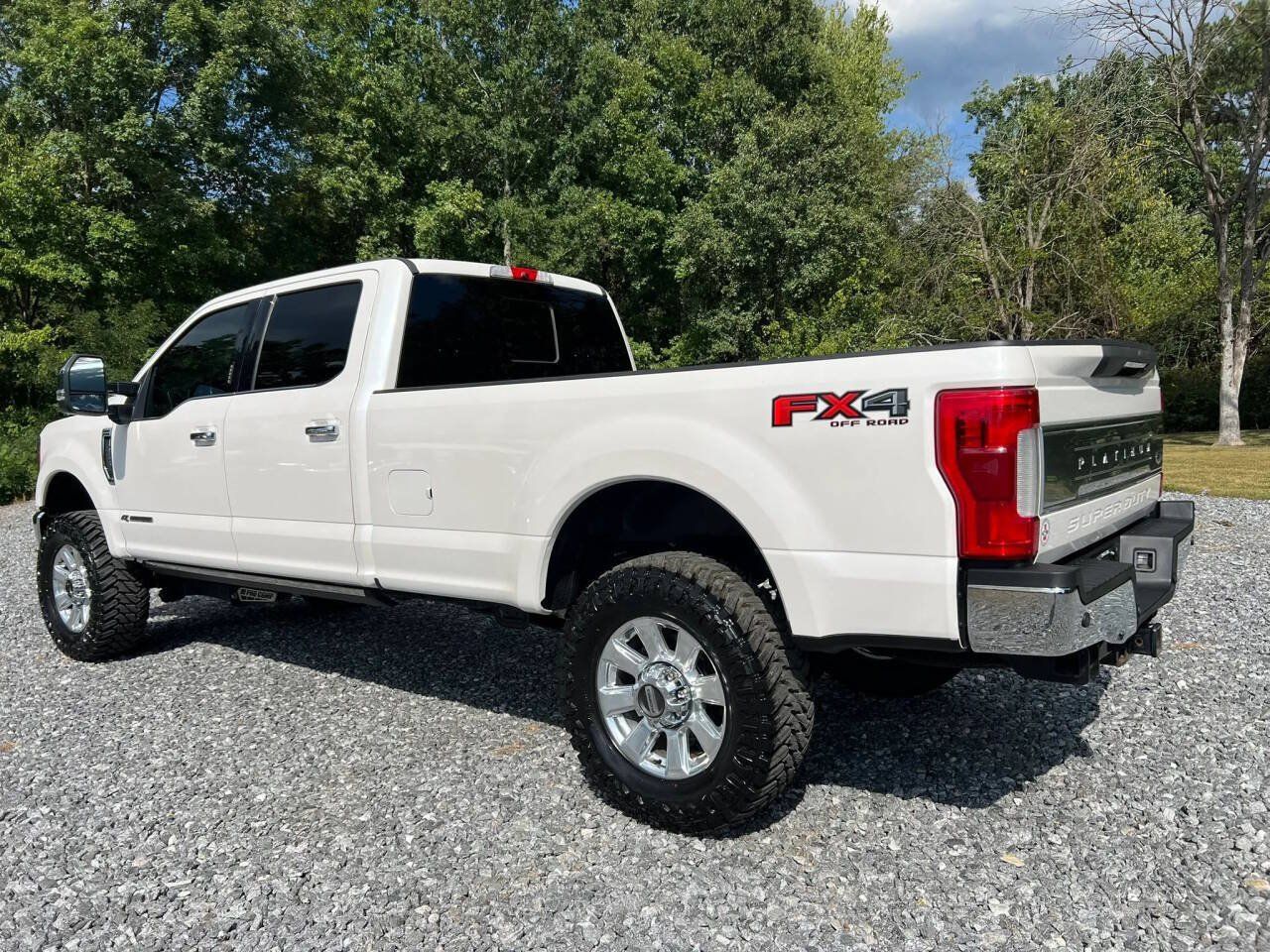 Used 2019 Ford F350 Platinum w/ Platinum Ultimate Package AWD/4WD image 5