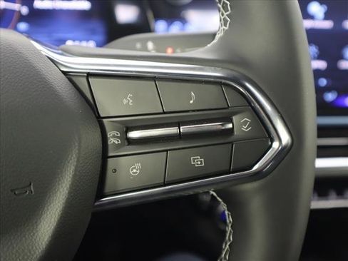 New 2024 Chevrolet Equinox EV LT image 11