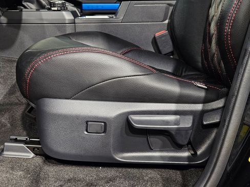 Used 2025 Toyota 4Runner TRD Off-Road image 23