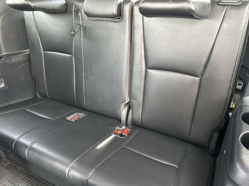 Used 2023 Toyota Highlander Limited image 36