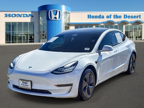 Used 2020 Tesla Model 3 Standard Range RWD image 3
