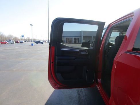Used 2022 Chevrolet Silverado 1500 LT AWD/4WD image 17