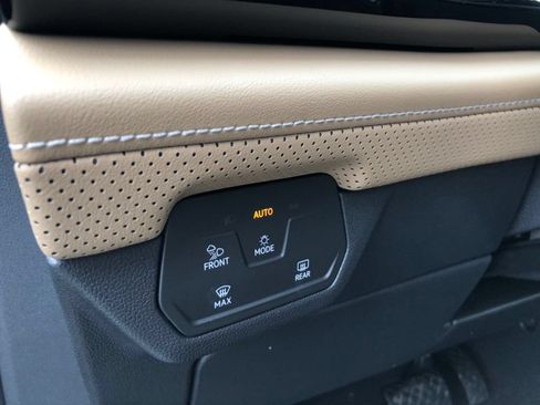 New 2026 Volkswagen Atlas Cross Sport SE AWD/4WD image 7