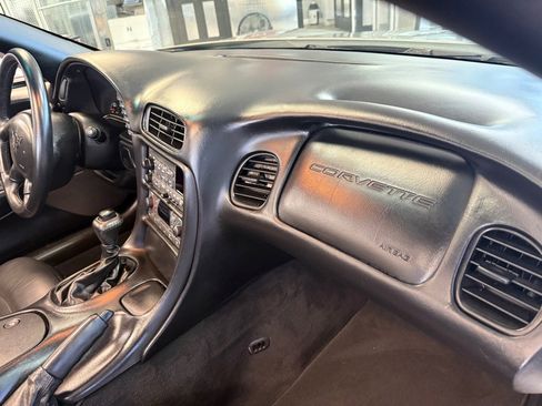 Used 1998 Chevrolet Corvette Convertible w/ Memory Pkg image 31