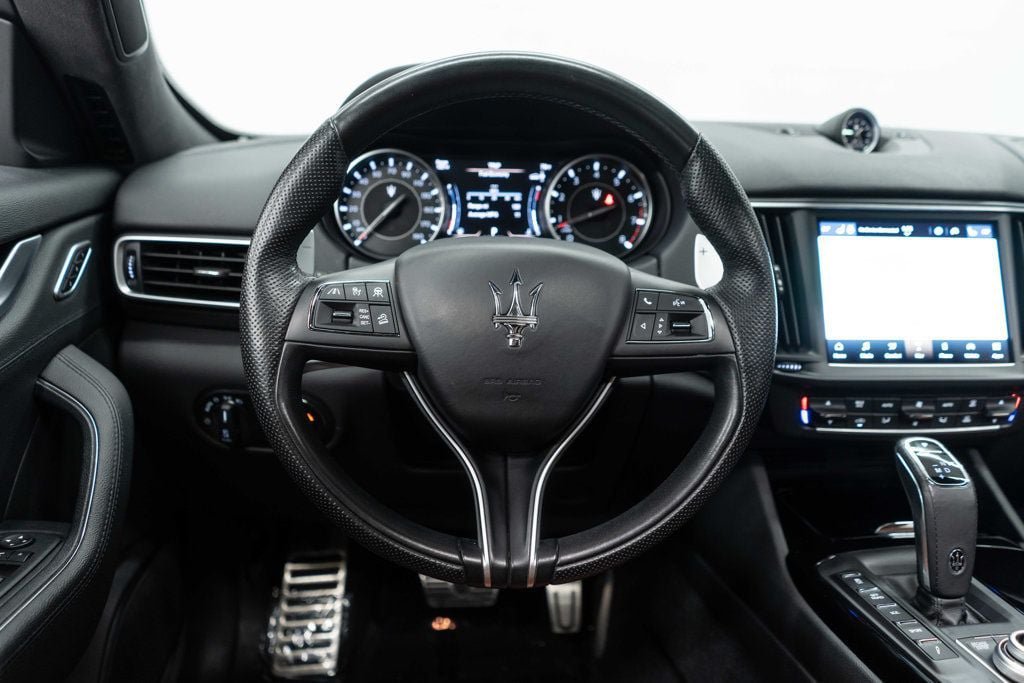 Used 2023 Maserati Levante Modena AWD/4WD image 15