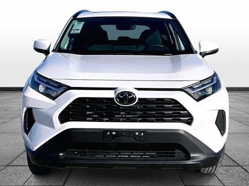 Used 2022 Toyota RAV4 XLE image 3