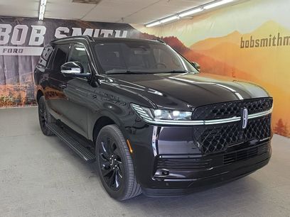 Used 2025 Lincoln Navigator Reserve w/ Jet Appearance Package