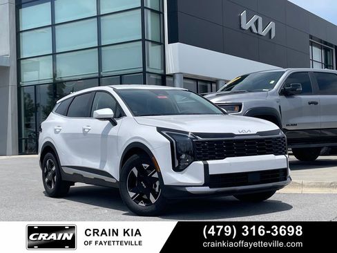 New 2026 Kia Sportage LX FWD image 1