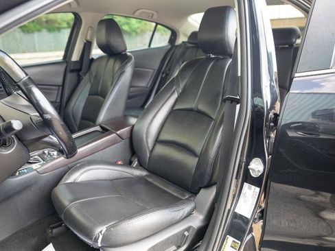 Used 2018 MAZDA MAZDA3 Touring FWD image 24