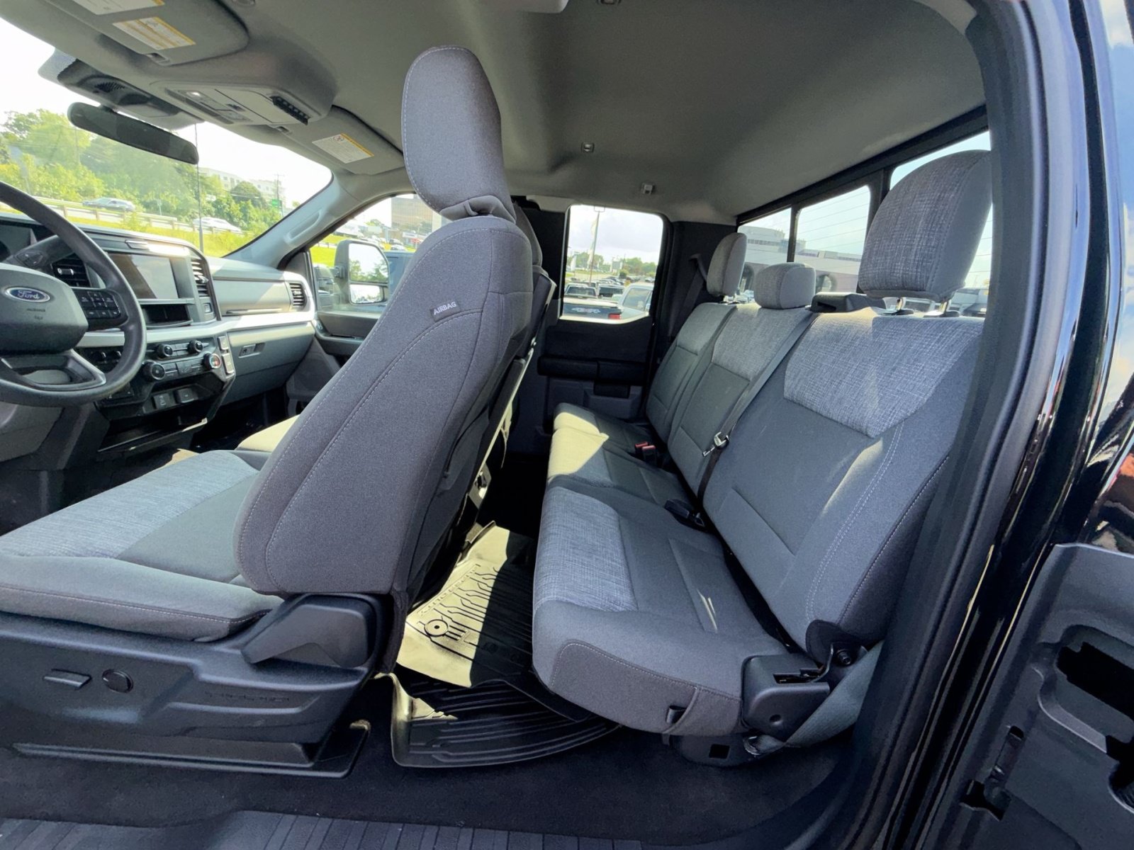 Used 2025 Ford F350 XLT w/ FX4 Off-Road Package AWD/4WD image 24