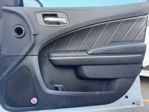 Used 2016 Dodge Charger R/T Scat Pack w/ Beats Audio Group image 35