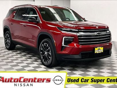 Used 2025 Chevrolet Traverse LT w/ Sun and Wheel Package