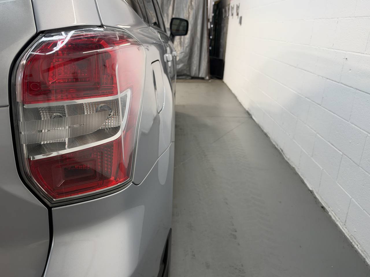 Used 2016 Subaru Forester 2.5i Premium w/ All-Weather Package AWD/4WD image 9
