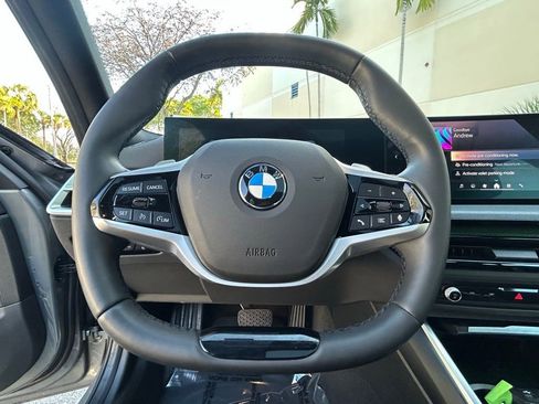 Used 2025 BMW 330i xDrive Sedan AWD/4WD image 20