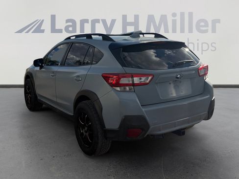 Used 2018 Subaru Crosstrek 2.0i Premium w/ Eyesight System image 3