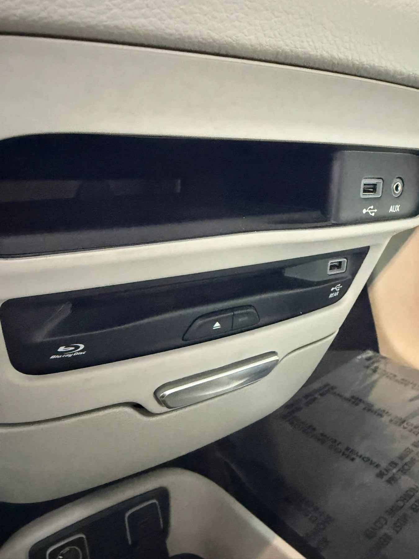 Used 2018 Chrysler Pacifica Touring-L Plus w/ Advanced Safetytec Group FWD image 27