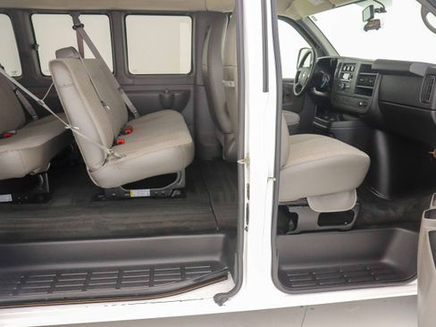 Used 2014 Chevrolet Express 1500 LT w/ LT Preferred Equipment Group image 12