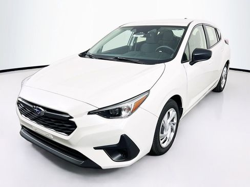 Used 2024 Subaru Impreza 2.0i image 3