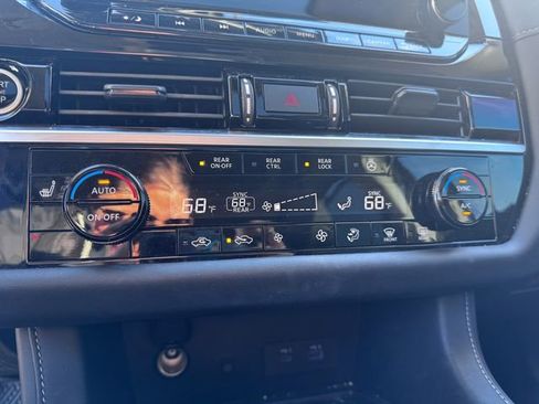 Used 2023 Nissan Pathfinder SL w/ SL Premium Package image 23