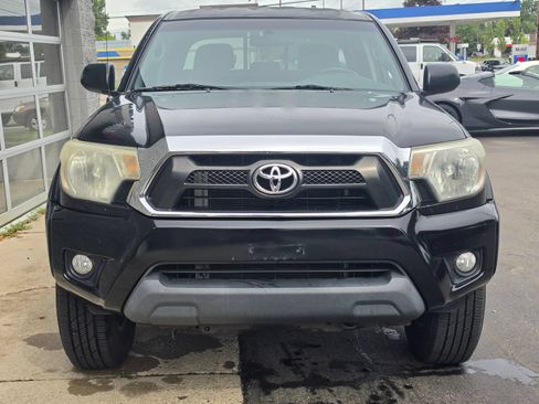 Used 2014 Toyota Tacoma 4x4 Double Cab w/ SR5 Package image 2