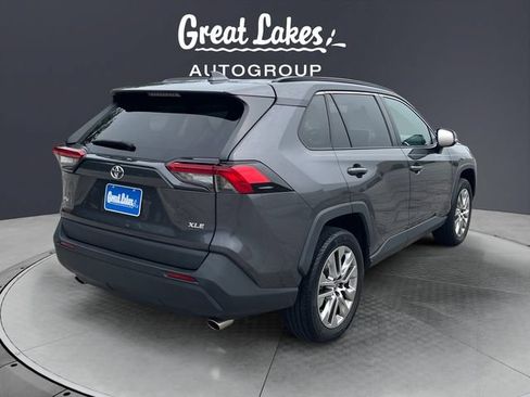 Used 2023 Toyota RAV4 XLE Premium FWD image 5