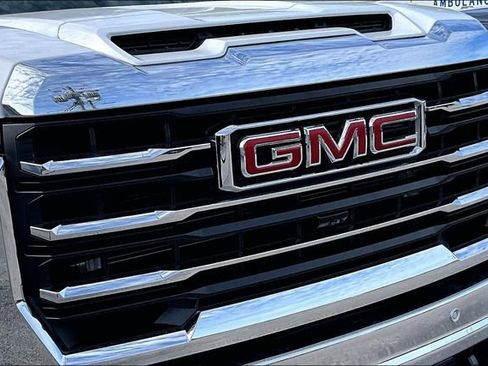 Used 2024 GMC Sierra 2500 SLT w/ SLT Premium Package AWD/4WD image 31