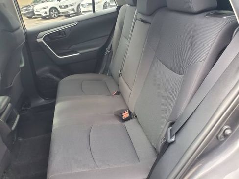 Used 2021 Toyota RAV4 LE AWD/4WD image 26