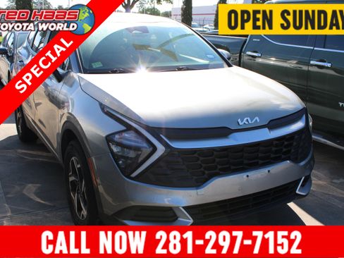 Used 2023 Kia Sportage LX AWD/4WD image 1