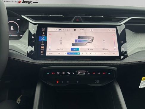 New 2026 Jeep Cherokee Limited AWD/4WD image 25