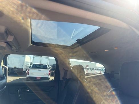 Used 2017 Chevrolet Traverse LT AWD/4WD image 23